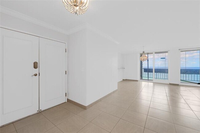 Building Photo - 4280 Galt Ocean Dr
