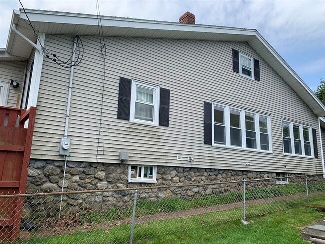Building Photo - 314 Plantation St