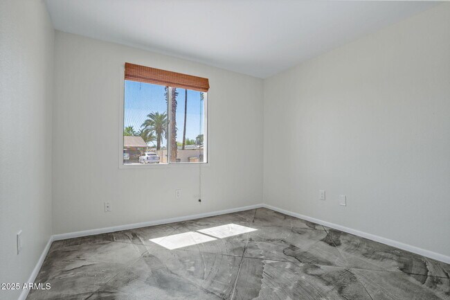 Building Photo - 14231 N 37th Pl