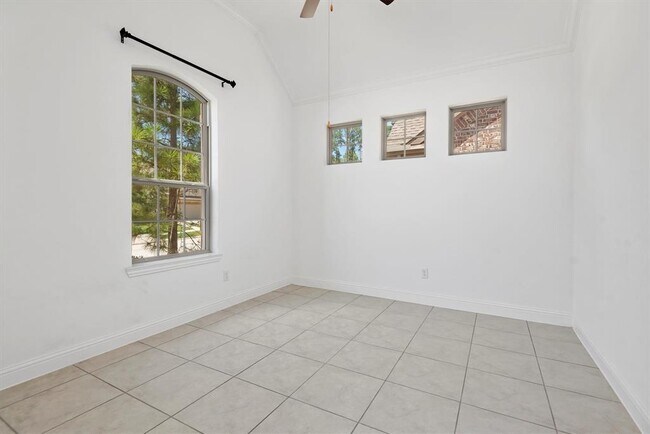 Building Photo - 28215 Whitmore Bend Dr