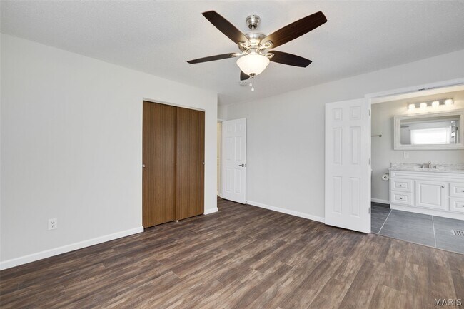 Building Photo - 4649 McIlroy Dr