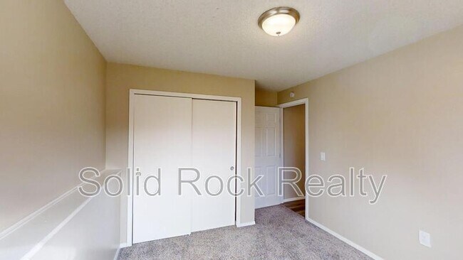 Building Photo - 6570 Montarbor Dr