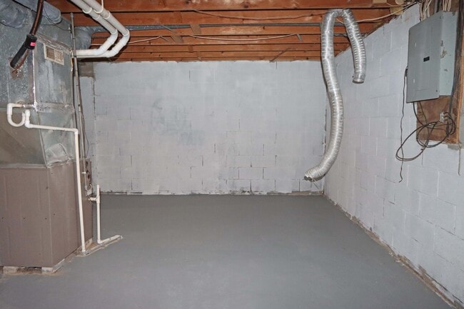 Building Photo - 5740 Vestry Ct