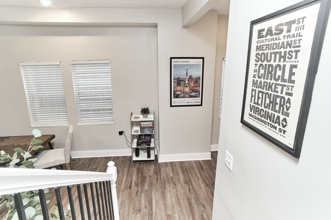 Building Photo - Fully Furnished 2BD Duplex in the Heart of downtown Indy!