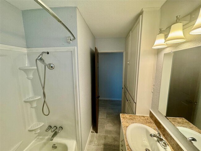 Building Photo - 3800 Tower View Ct