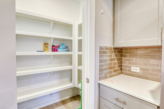 Building Photo - 3110 Moontide Ln