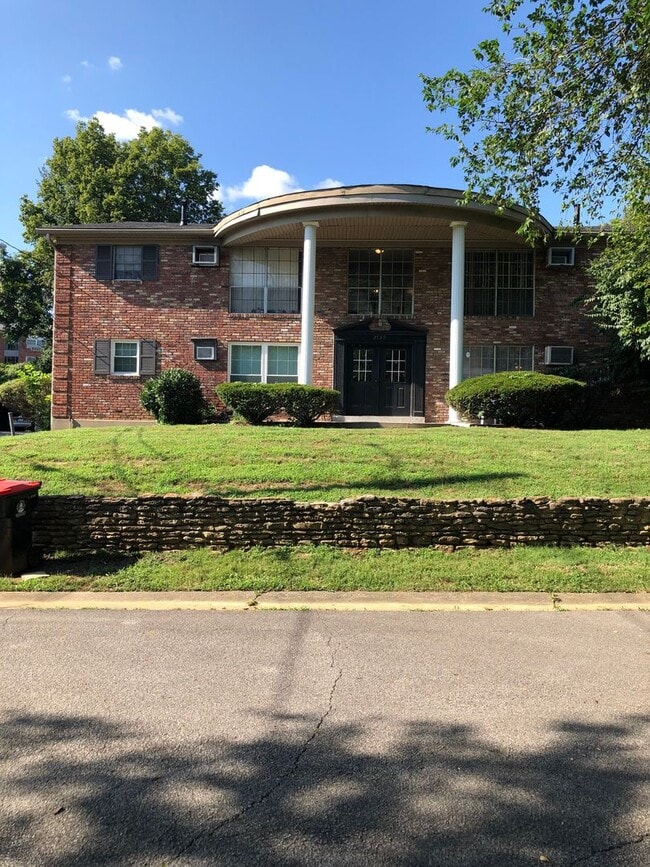Building Photo - Brownsboro 16 LLC