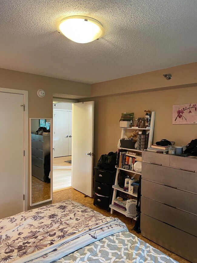 Building Photo - 52 Groveland Terrace