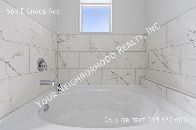 Building Photo - 560 E Grace Ave