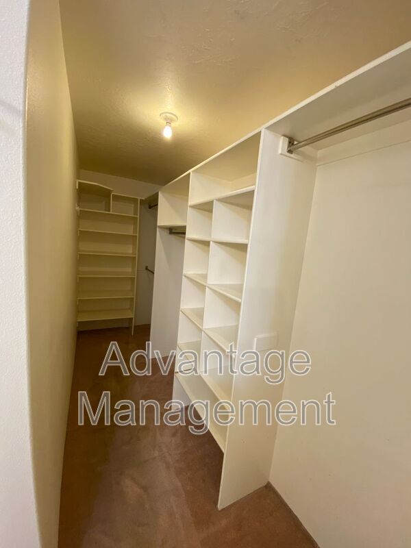 Building Photo - 1235 S 1950 W