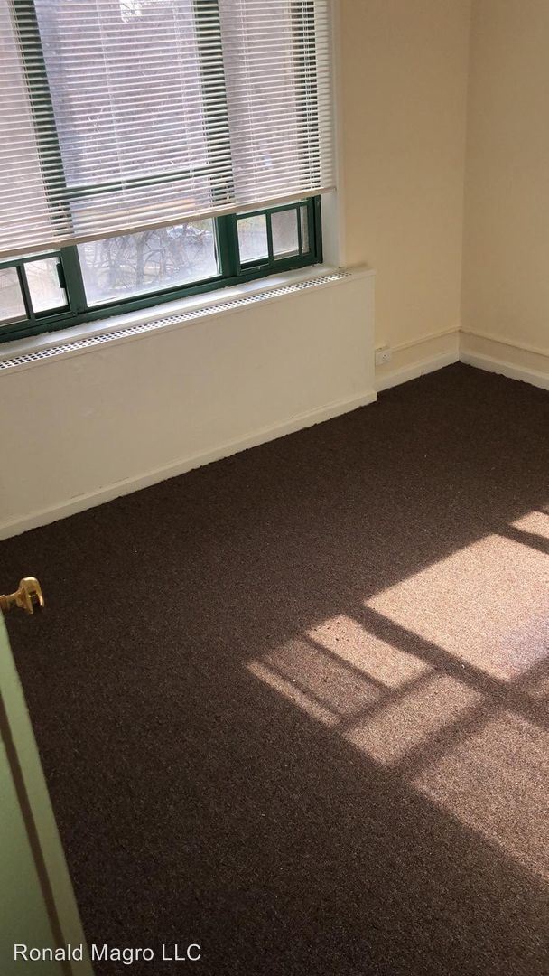 Building Photo - 2 br, 1 bath House - 9 Metropolitan Oval  5C