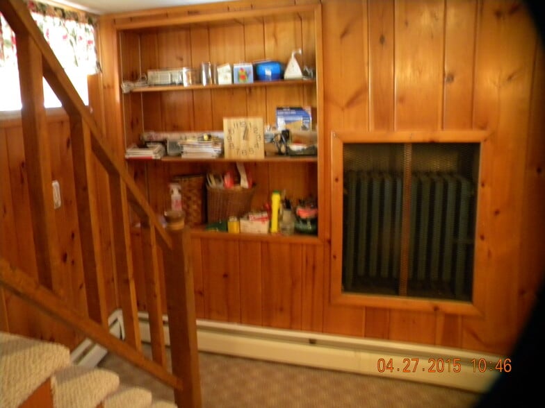 Building Photo - 146 Lake George Ave