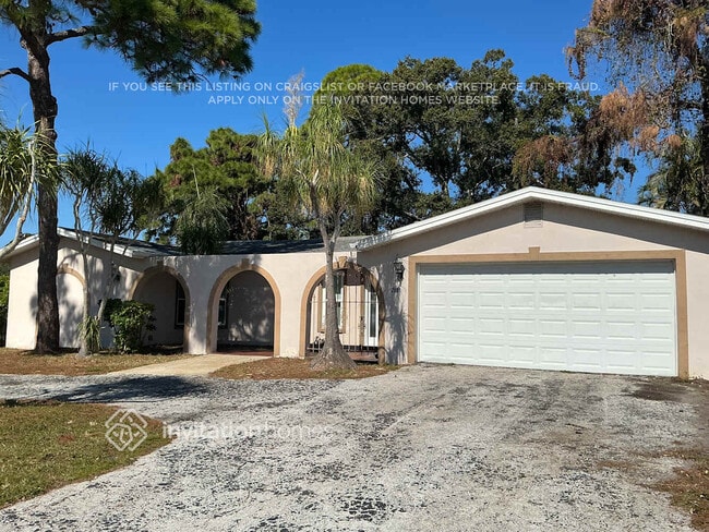 Building Photo - 2991 62nd Ave S