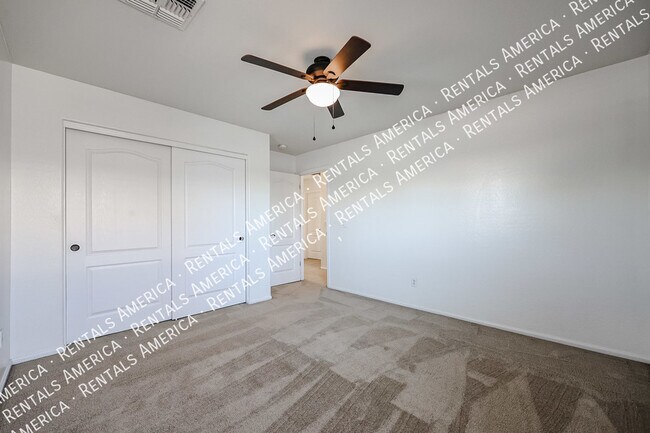 Building Photo - 1074 S Hawk Ln