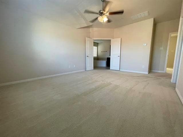 Building Photo - 324 Tallgrass Ln