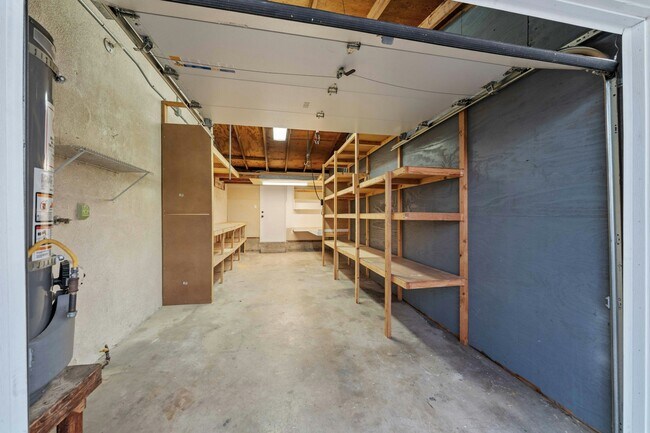 Building Photo - 2039-41 Bonita St