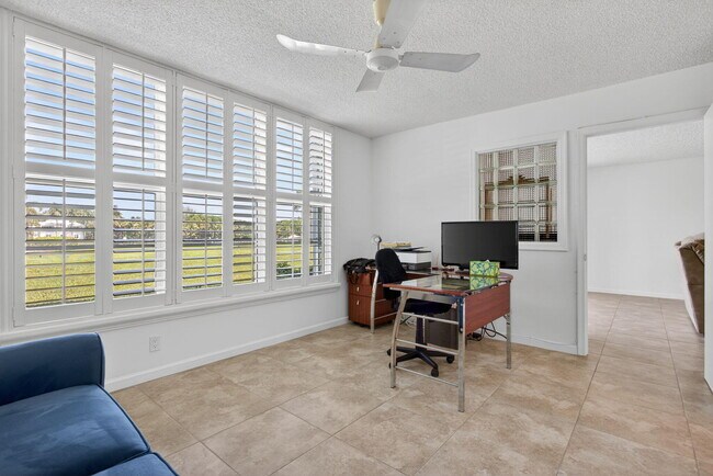 Building Photo - 3150 NE 48th Ct