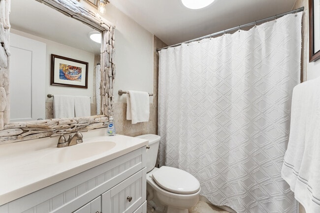 Building Photo - 225 S Beach Rd