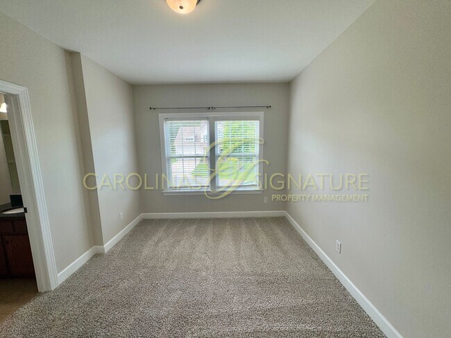 Building Photo - Spacious 5BR/5BA Home in Indian Lands Wake...