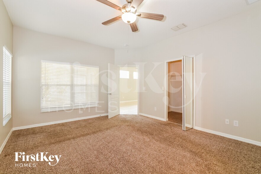 Building Photo - 1242 Longville Cir