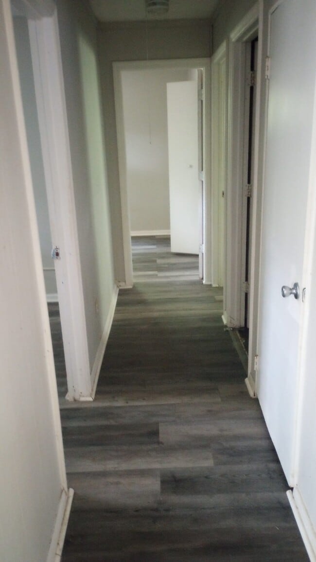 Building Photo - 1474 Elaine St