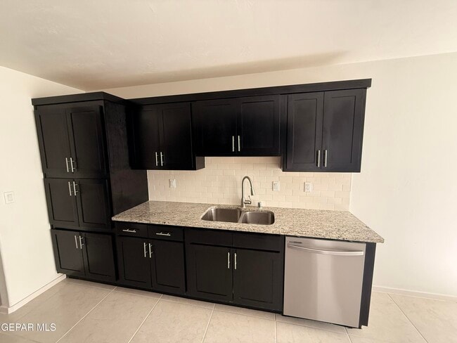 Building Photo - 644 Paseo Dulce Ave