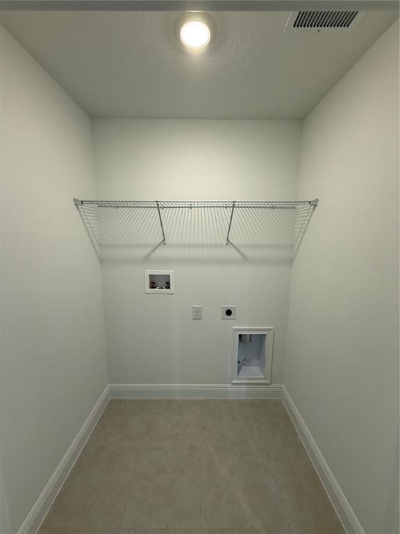 Building Photo - 2313 Broadbrook Dr