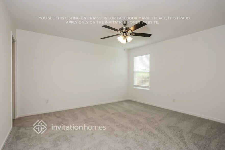 Building Photo - 905 Carrick Dr