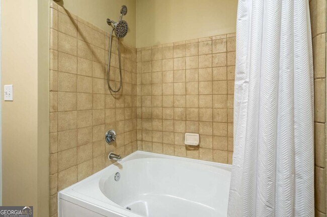 Building Photo - 400 17th St NW