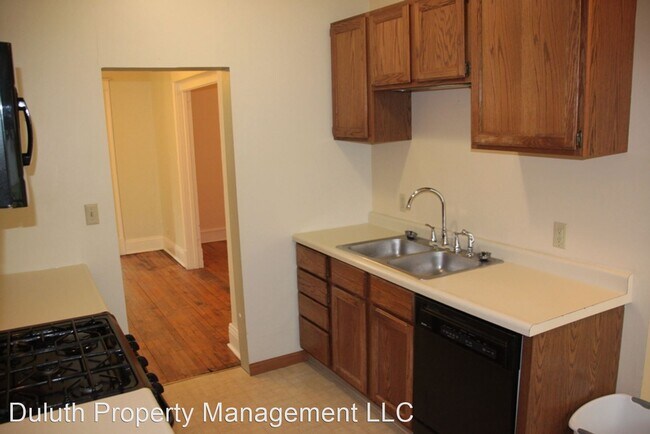 Building Photo - 4 br, 2 bath House - 2819 West 2nd Street