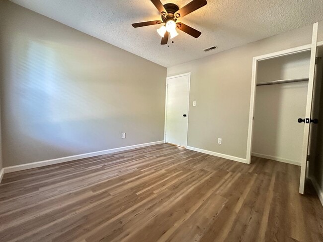 Building Photo - Condo for rent in Grayson Valley ** Price ...