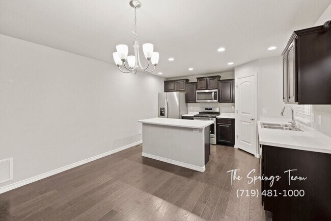 Building Photo - 10957 Matta Dr