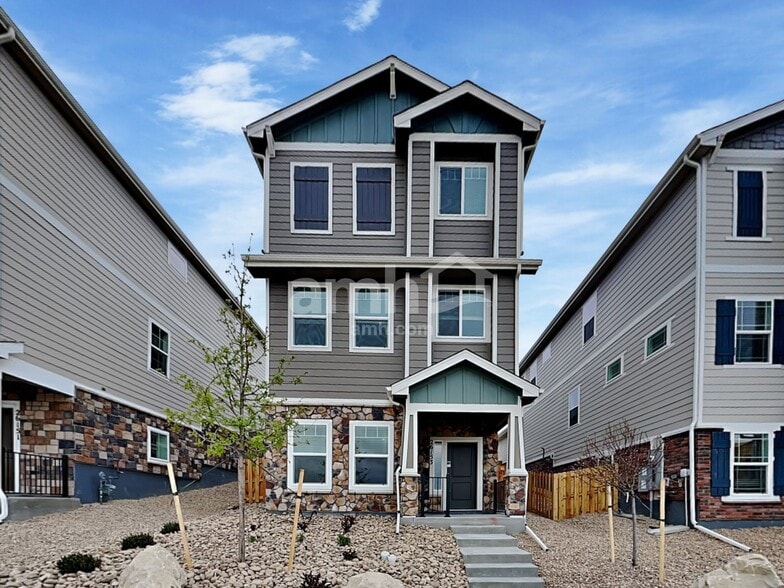 Primary Photo - 26153 E Calhoun Pl