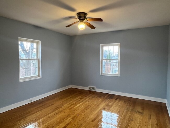 Building Photo - 918 N 5th Ave