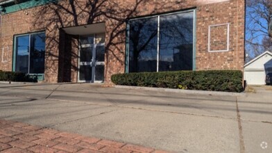 Building Photo - 467 Delaware Ave
