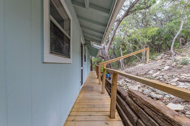 Building Photo - 188 Hill Of Contentment