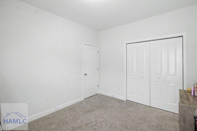 Building Photo - 99 Mcclelland Lp NE