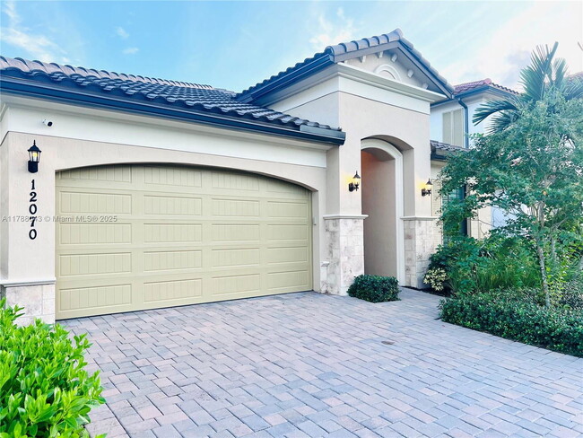 Building Photo - 12070 N Baypoint Cir