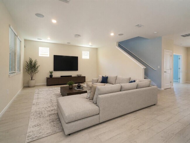 Building Photo - 6570 Rover Wy
