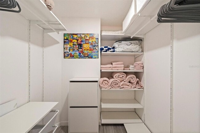 Building Photo - 6145 Sun Blvd