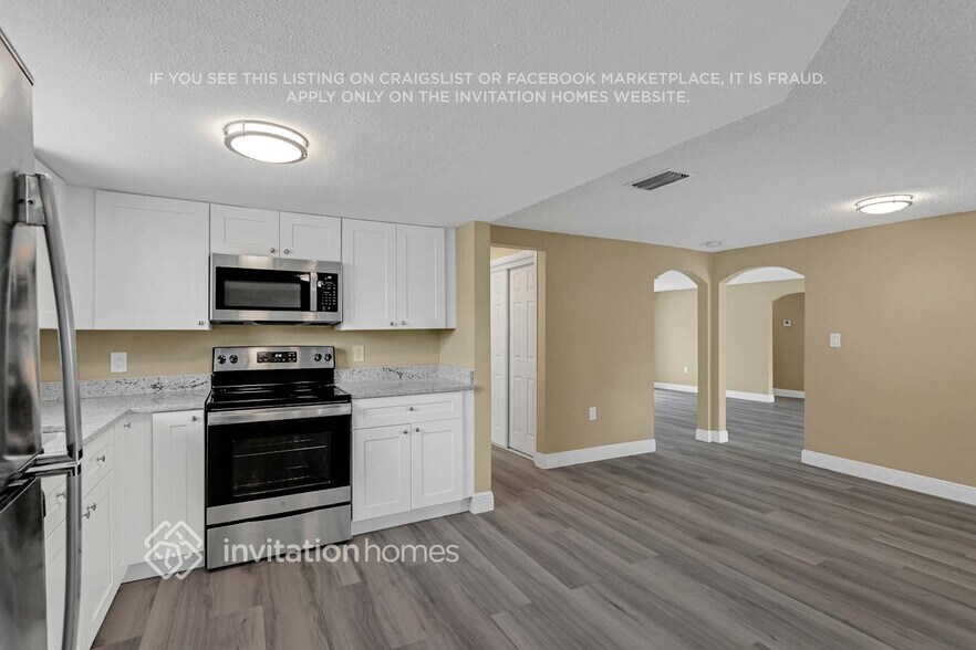 Building Photo - 3110 Pinon Dr