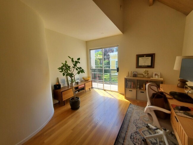 Building Photo - 2133 Filbert St