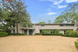 Building Photo - 626 Rocky River Rd