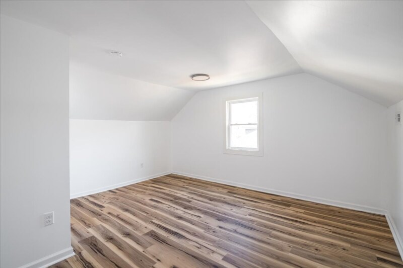 Building Photo - 1401 Byron St