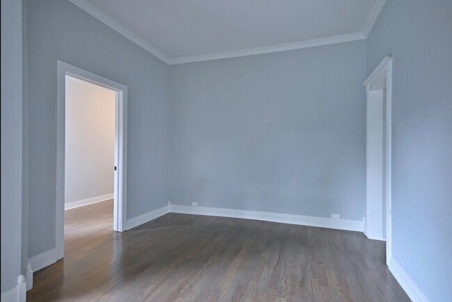 Building Photo - 6424 Sinclair Ave