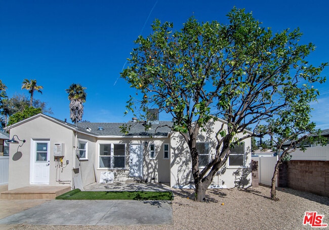 Building Photo - 17638 Welby Way