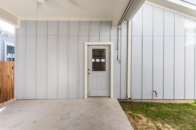 Building Photo - 2401 McBee St