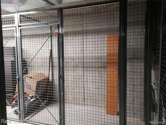 Building Photo - 100 W Fifth St