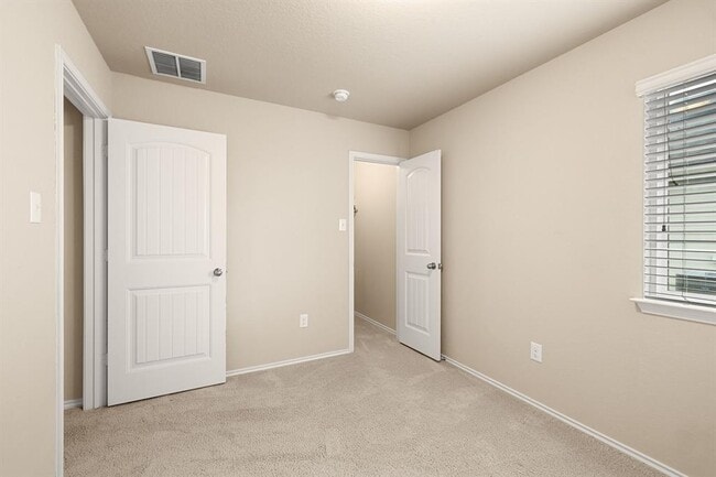 Building Photo - 1509 Birmingham Dr