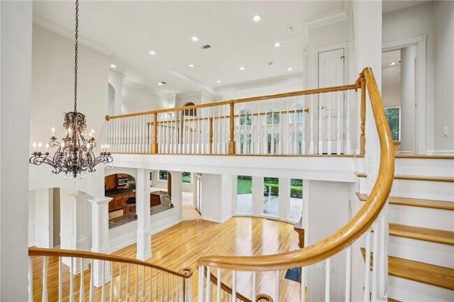 Building Photo - 2503 Regency Lake Dr
